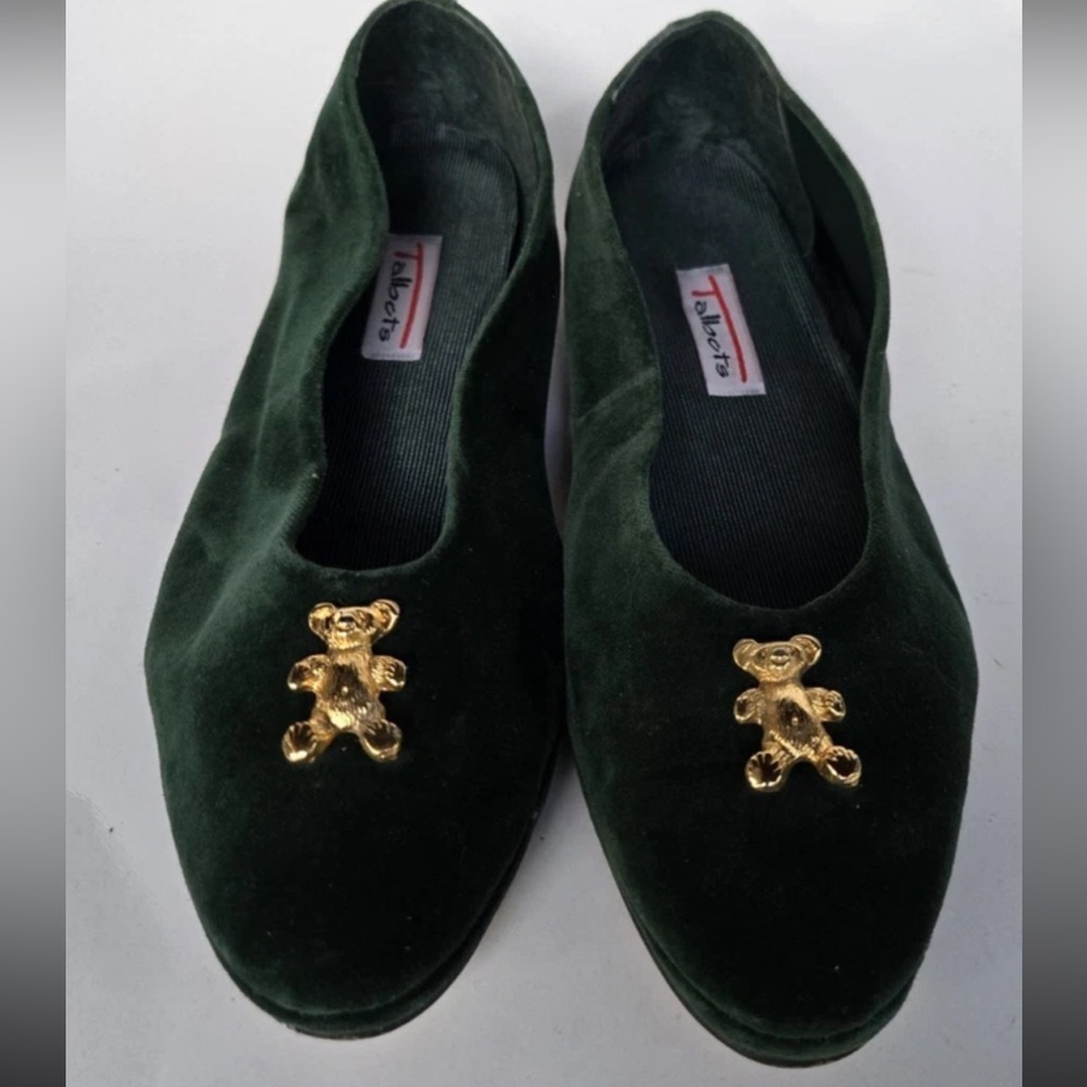 Talbots Women’s Hunter Green Velvet Ballet Flats with Gold Teddy Accent Size 10